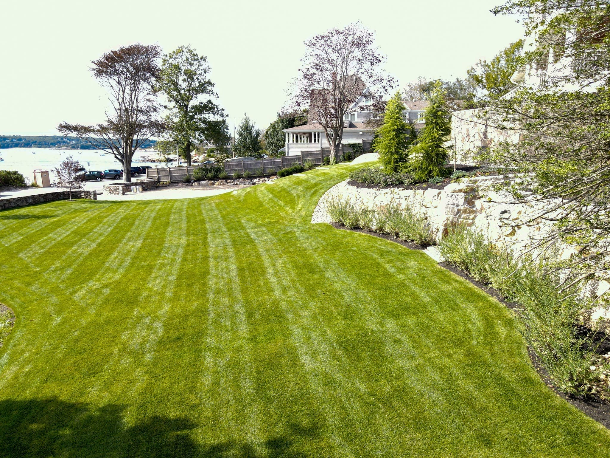 fall clean-up services North Shore, Massachusetts